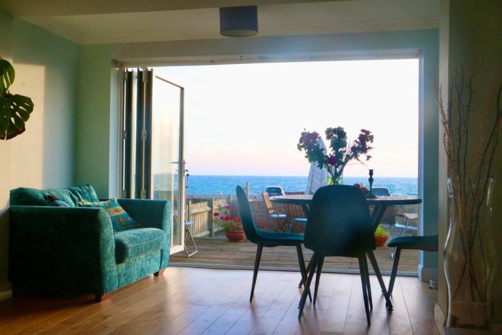 Serenity "Your Calm Seafront Retreat" By Air Premier Seaford Exteriér fotografie