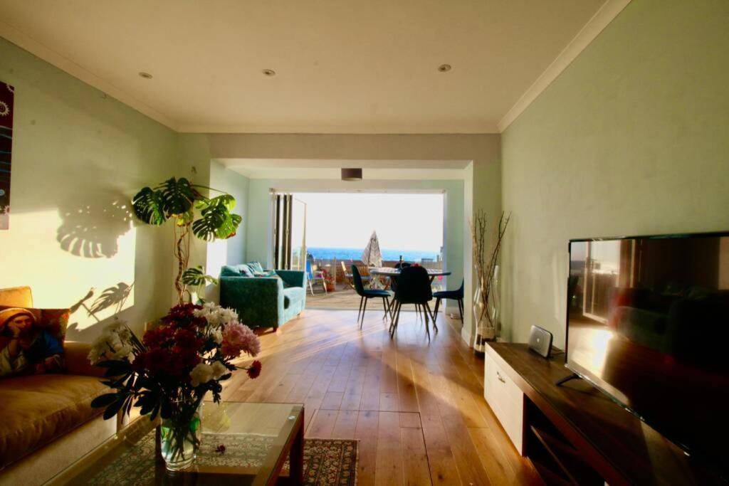Serenity "Your Calm Seafront Retreat" By Air Premier Seaford Exteriér fotografie